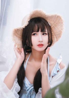 欧美人妖毛片在线看_720在线播放