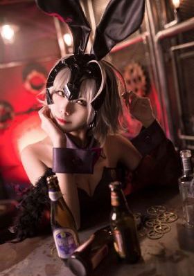 美女胸禁止18以下看免费三级黄色_在线视频网