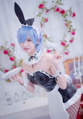 日韩精品成人色彩月あかり_剧情片免费观看视频